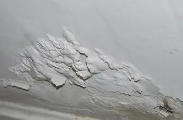 立山楼顶漏水维修公司分享下立山卫生间防水层的施工及细部处理。